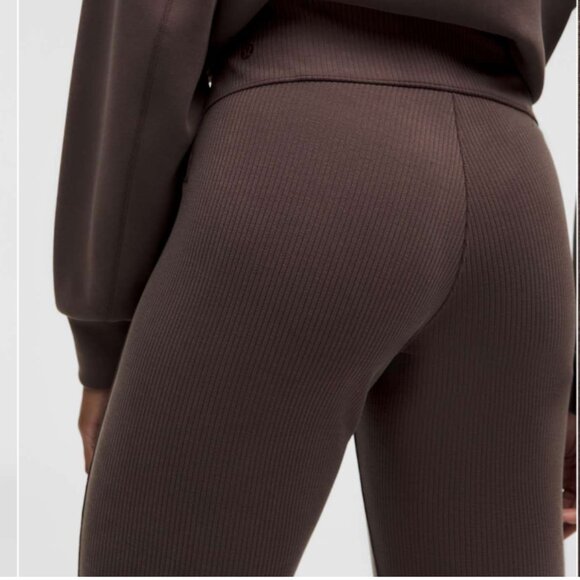 Lululemon Ribbed Softstreme Flared Pant, Espresso, Size 14 - Picture 3 of 8